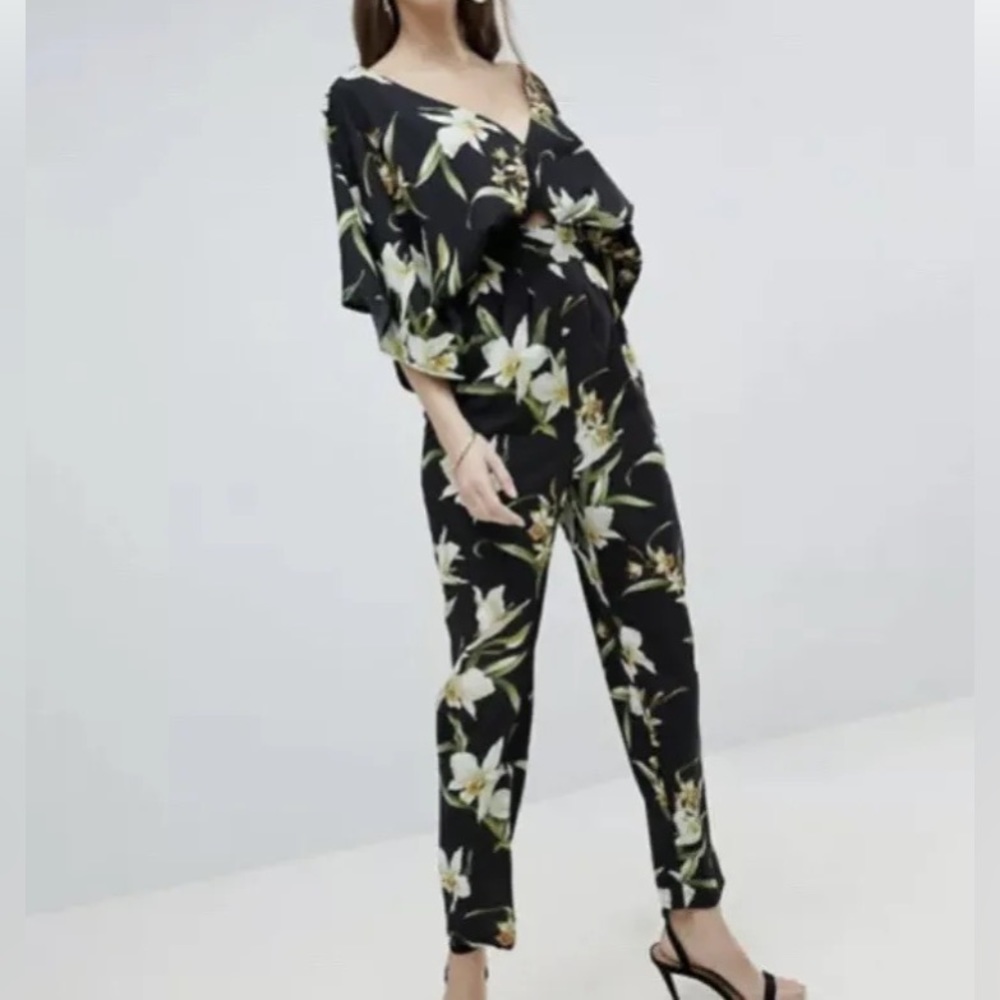 Asos Jumpsuit Size 8 Lilies Kimono Sleeves Skinny Legs Cut Out Front Detail